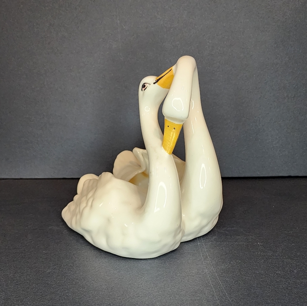 Camark Pottery USA pair of loving swans planter